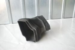 патрубок Воздух Audi A6 C6 3.0 tdi 4F0129739B