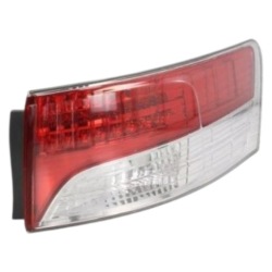 фонарь правый TOYOTA AVENSIS III 2011 2012 2013 2014 2015 2016 2017