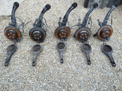 KUGA MK2 поворотный кулак, цапфа ступица зад левый