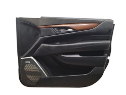 Cadillac ESCALADE IV 84537039 правая Сторона дверные карты передних