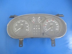 renault CLIO II РЕСТАЙЛИНГ бензиновый спидометр P8200059763