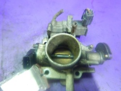 mazda 323F BJ 98-00 1.4 73KM ДРОССЕЛЬНАЯ ЗАСЛОНКА