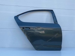 SKODA OCTAVIA III седан дверь правая задняя 2012-2020
