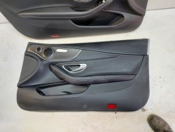 MERCEDES W205 Купе дверные карты правый передний