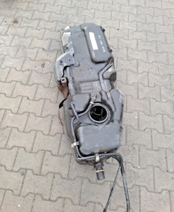бак бачок Топлива Range Rover Sport L320 2.7d