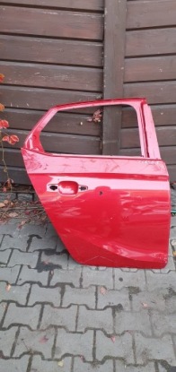 opel CORSA F дверь правая задняя