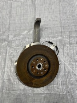 поворотный кулак, цапфа передняя левая MASERATI GRECALE 06701782160