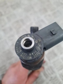 форсунка vw 04L130277G 1.6дизель 2015