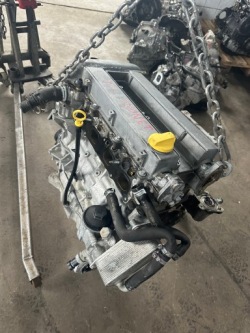 opel C SIGNUM 2.0 Z20NET Двигатель