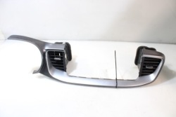 воздухозаборник жалюзи потока воздуха центральная kia CEED III