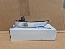 FORD Focus MK4 IV поворотник зеркала правый 21982884
