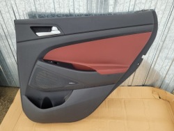 Hyundai TUCSON III дверные карты задний правый