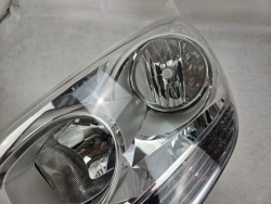 kia VENGA 2009 -> фара галоген левая 92101-1P000