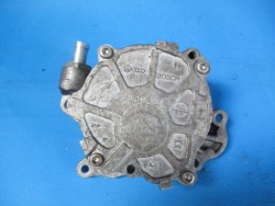 volkswagen oe 03L145100 насос вакум