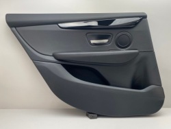 BMW 2 F46 дверные карты led алюминий