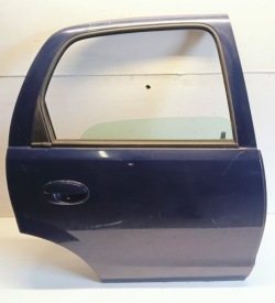 дверь правая задняя opel CORSA C