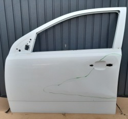 opel ASTRA III H дверь передняя левая