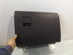 SIGNUM бардачок пассажира