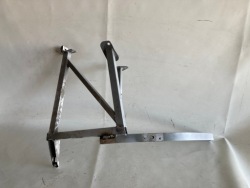 крепление кузова передний левый Audi R8 420806507