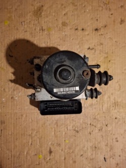 насос ABS 1K0907379K 1K0614517H vw Golf 5 V 04R