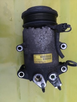 Ford OE AV11-19D629-BA Компрессор кондиционера