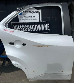 TOYOTA YARIS CROSS дверь задняя правая