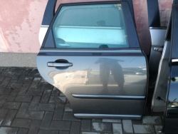 volvo V50 2004 - 2012 год дверь правая задняя