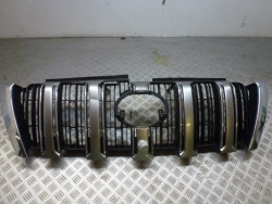 решетка радиатора TOYOTA LAND CRUISER J150