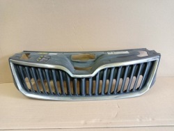 решетка радиатора SKODA RAPID 5J 12-