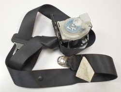 ремень безопасности задний mazda 0432066