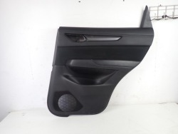 дверные карты задний правый mazda II европа KB8C6853X