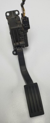 педаль газа потенциометр volvo V50 4M51-9F836-CG