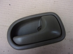 ручка двери внутренняя mazda 323S BA