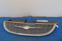 CHRYSLER Voyager IV решетка радиатора