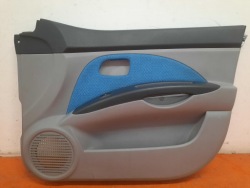 kia PICANTO I 04-07 дверные карты передняя правая 82320-07010