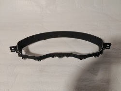 Audi A4 B9 защита рамка счетчика 8W0857115