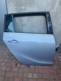 дверь правая задняя зад Z189 opel ZAFIRA C