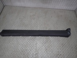 MASERATI LEVANTE молдинг порога накладка левый LH N36