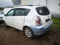 TOYOTA COROLLA VERSO шланг интеркулера 2005 2.2л