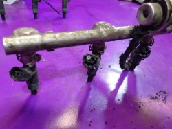 Audi A4 B6 00-05 3,0 b 220KM топливная рейка 06C133551