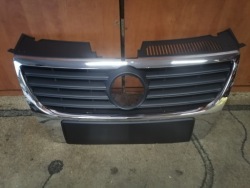 решетка радиатора бампер передний vw PASSAT B6