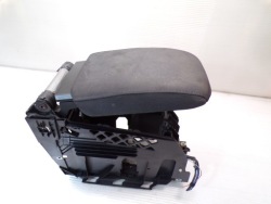 подлокотник перед volkswagen Golf V 1K5864251B