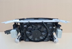 панель передняя / телевизор радиаторов volvo XC60 II 2.0T T4 T5 T6