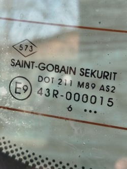 крышка багажника зад стекло renault MEGANE II универсал