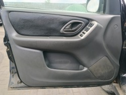 mazda TRIBUTE 00-08 обивка бочки дверные карты правый левый