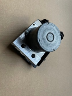 насос ABS Audi Q5 8R0614517DN 8R0907379BF