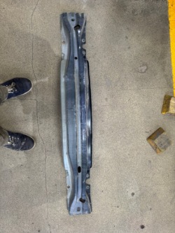 ремень зад багажника volvo V60 10-18r., 452-26