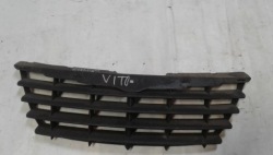 решетка радиатора CHRYSLER Voyager IV 04857960AA