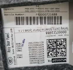 обивка дверные карты правый передний MERCEDES W205 A2228200202 европа