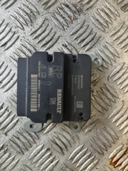 Блок airbag renault TRAFIC III 93457847 985104418R